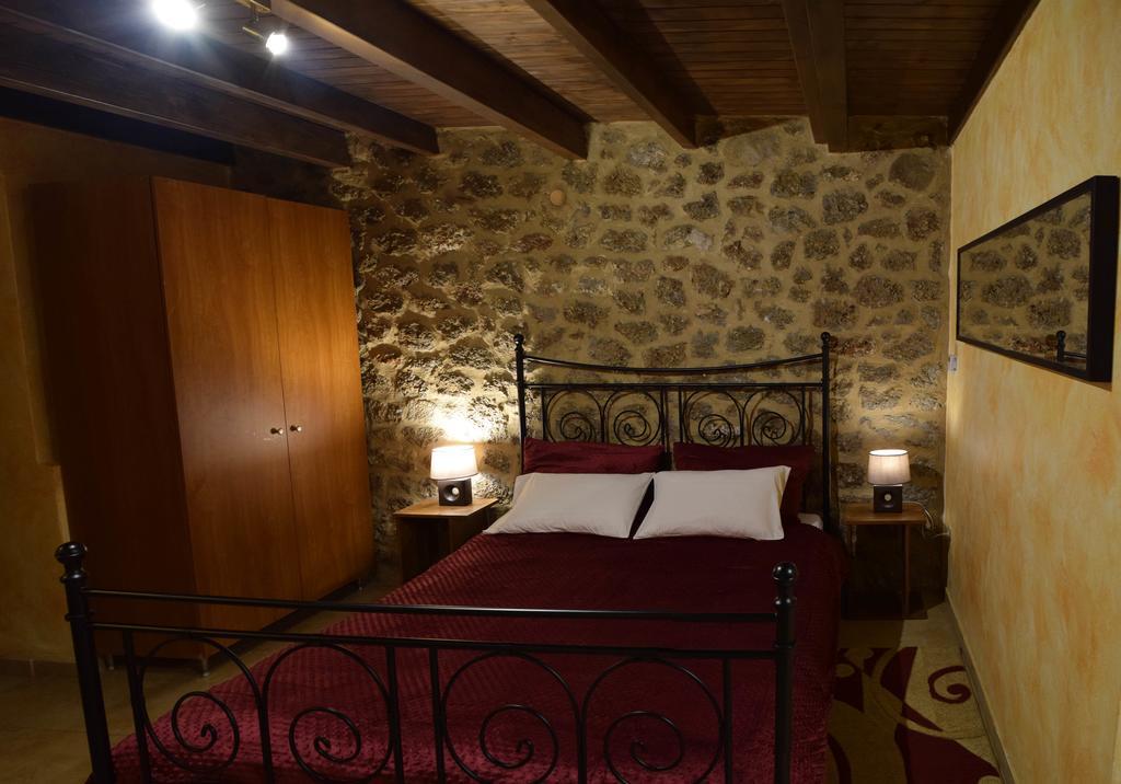 Paliokastro Guesthouse Kato Sinikia Trikalon ห้อง รูปภาพ